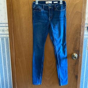 Size 7 Hollister super skinny jeans